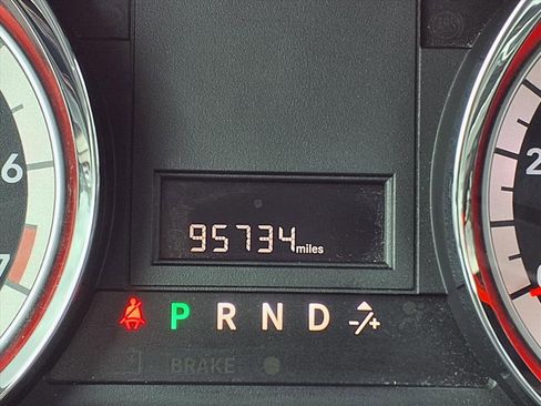 Used 2020 Dodge Grand Caravan SXT image 35