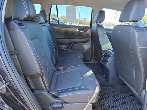 Used 2024 Volkswagen Atlas SE image 15