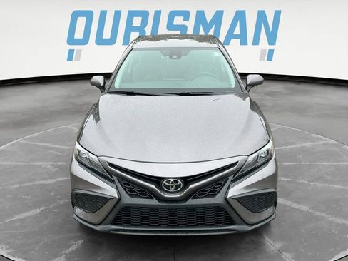 Used 2024 Toyota Camry SE image 9