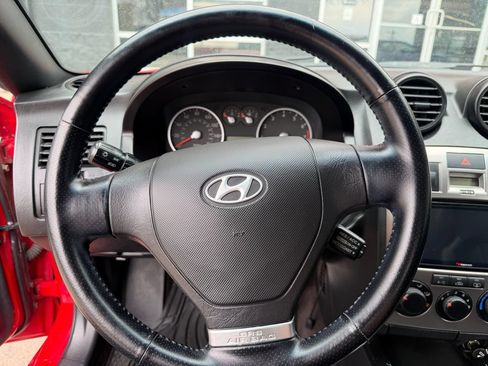 Used 2004 Hyundai Tiburon GT FWD image 30