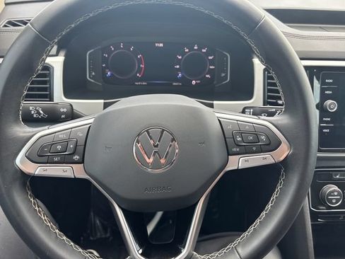 Used 2023 Volkswagen Atlas SE FWD image 16