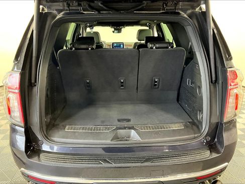 Used 2023 Chevrolet Tahoe Premier AWD/4WD image 34
