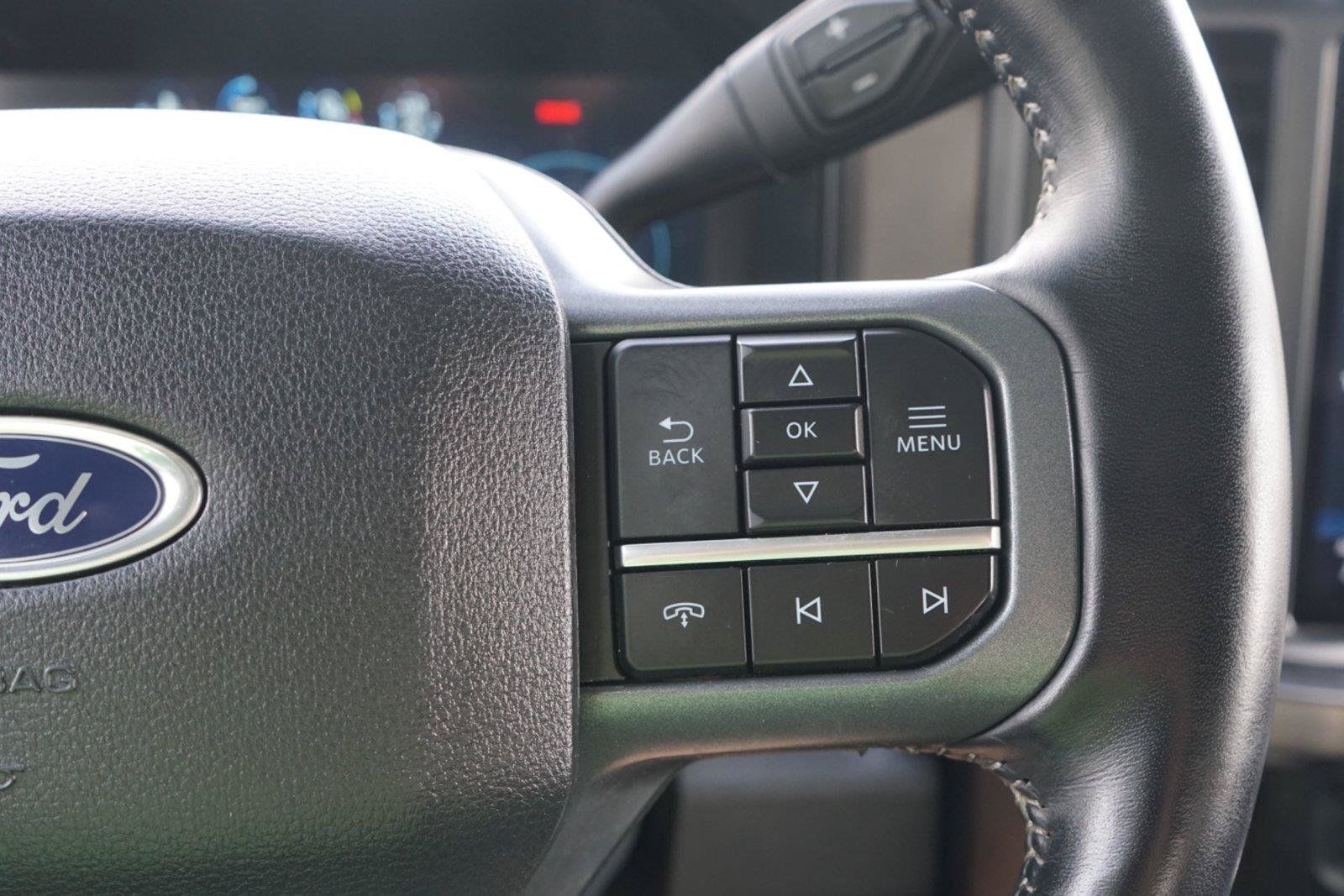 Used 2023 Ford F250 Lariat w/ Sport Appearance Package AWD/4WD image 16