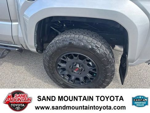 Used 2024 Toyota Tacoma TRD Sport RWD image 13