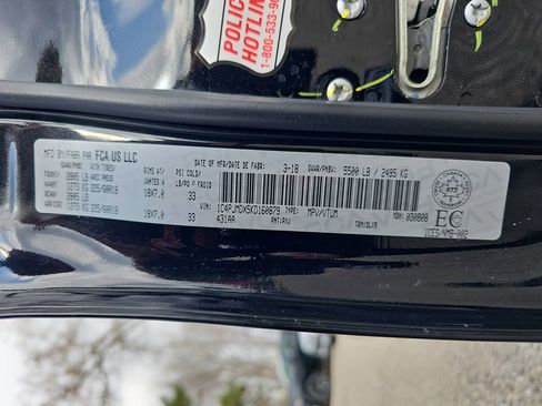 Used 2019 Jeep Cherokee Limited w/ Luxury Group AWD/4WD image 34