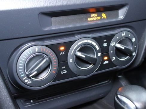 Used 2014 MAZDA MAZDA3 i Touring image 14