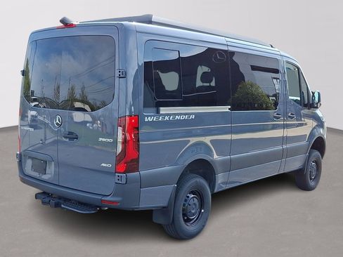 Used 2024 Mercedes-Benz Sprinter 2500 image 4