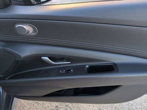 Used 2025 Hyundai Elantra SEL FWD image 32
