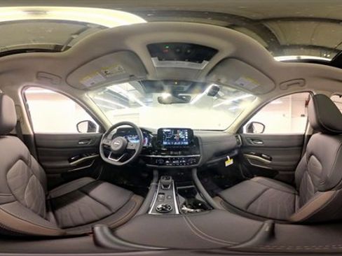 New 2025 Nissan Pathfinder Platinum image 39