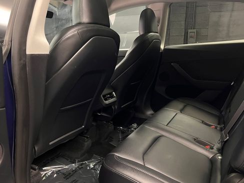 Used 2023 Tesla Model Y Performance AWD/4WD image 20