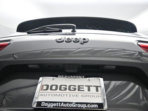 New 2025 Jeep Grand Cherokee L Limited w/ Black Appearance Package image 29