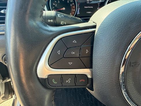 Used 2018 Jeep Compass Limited AWD/4WD image 17