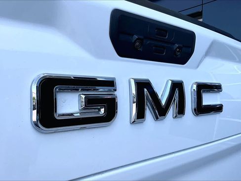 Used 2020 GMC Sierra 1500 Elevation RWD image 31
