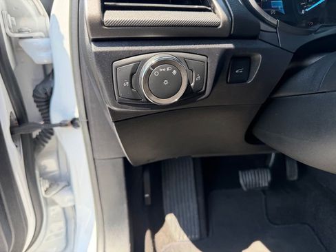 Used 2020 Ford Fusion SE FWD image 16