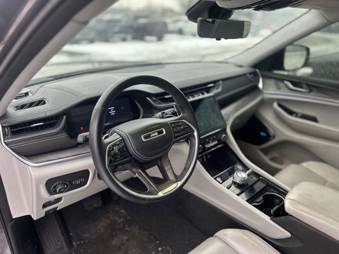 Used 2021 Jeep Grand Cherokee L Overland w/ Luxury Tech Group IV image 10