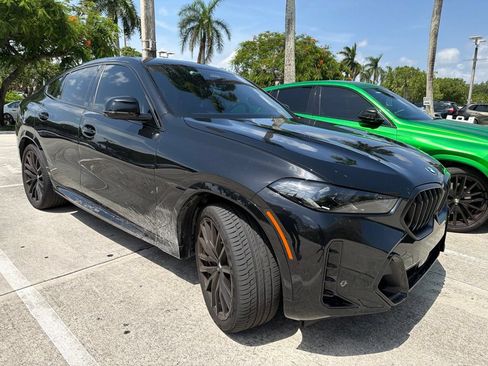 Used 2026 BMW X6 xDrive40i w/ Executive Package AWD/4WD image 3