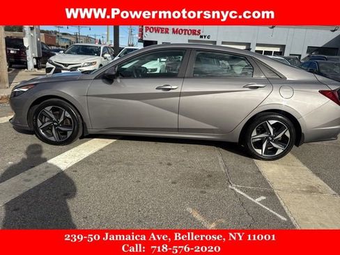 Used 2023 Hyundai Elantra SEL w/ Convenience Package image 2