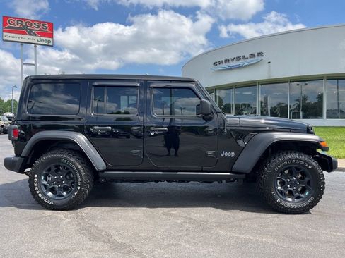 Used 2023 Jeep Wrangler Unlimited w/ Sun & Screen Package AWD/4WD image 89