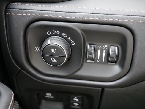 New 2026 RAM 1500 Tungsten w/ Trailer Tow Group AWD/4WD image 19
