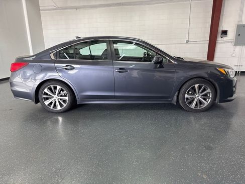 Used 2017 Subaru Legacy 2.5i Limited image 3