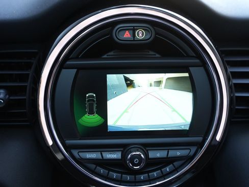 Used 2020 MINI Cooper S image 23