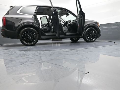 Certified 2022 Kia Telluride SX w/ SX Prestige Package AWD/4WD image 50