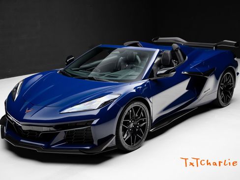Used 2025 Chevrolet Corvette Z06 w/ Stealth Interior Trim Package RWD image 1
