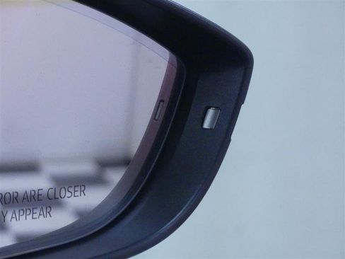 Used 2024 Audi Q8 e-tron Prestige image 32