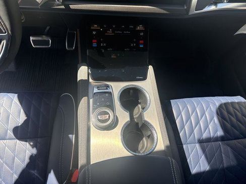 New 2026 Cadillac Vistiq Premium Luxury w/ LPO, Floor Liner Package AWD/4WD image 17