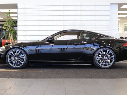Used 2010 Jaguar XKR R RWD image 4
