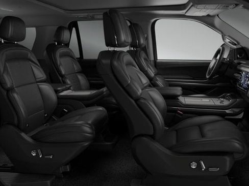 New 2026 Lincoln Navigator Reserve image 6