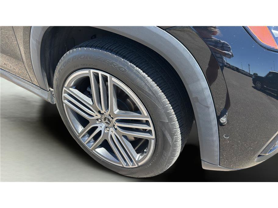 Used 2024 Mercedes-Benz GLS 450 4MATIC image 40