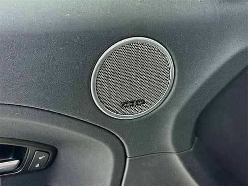 Used 2015 Land Rover Range Rover Evoque Pure image 19