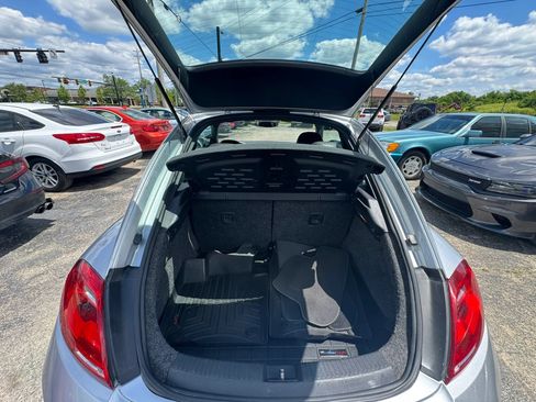Used 2012 Volkswagen Beetle 2.5 FWD image 32