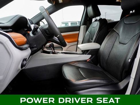 Used 2023 Jeep Compass Limited image 12