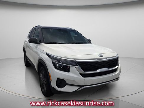 Used 2021 Kia Seltos S FWD image 4