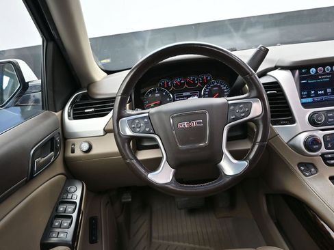 Used 2020 GMC Yukon XL SLT w/ Premium Edition image 31