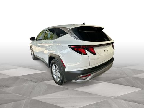 Used 2025 Hyundai Tucson SE FWD image 6