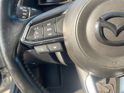 Used 2018 MAZDA MAZDA3 Touring FWD image 14