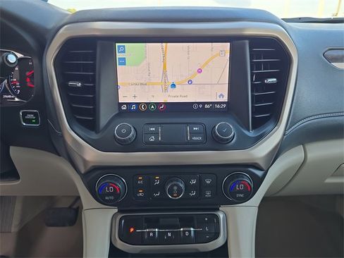 Certified 2022 GMC Acadia Denali w/ Denali Ultimate Package image 21