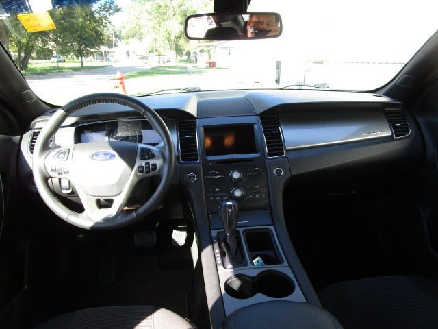 Used 2018 Ford Taurus SEL w/ Equipment Group 201A FWD image 10