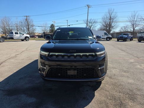 New 2026 Jeep Grand Wagoneer L Limited image 2