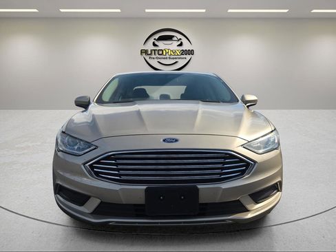 Used 2018 Ford Fusion S image 2
