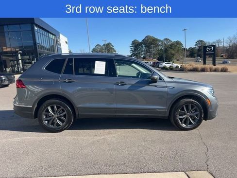Certified 2023 Volkswagen Tiguan SE image 11