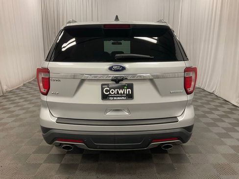 Used 2019 Ford Explorer XLT image 5