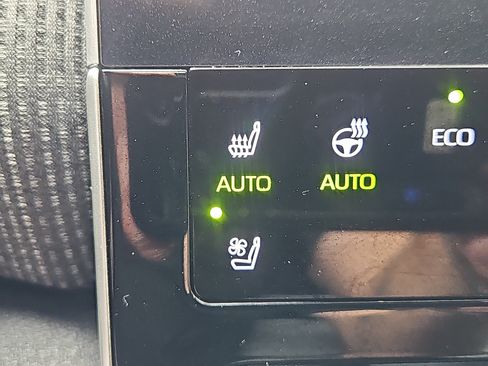 Certified 2024 Subaru Solterra AWD/4WD image 15