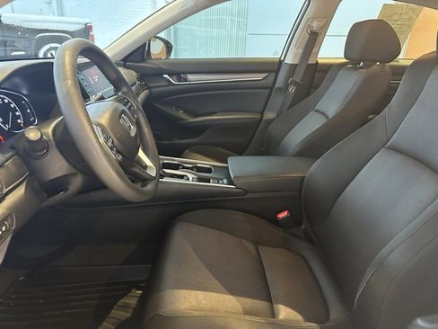 Used 2018 Honda Accord LX image 19