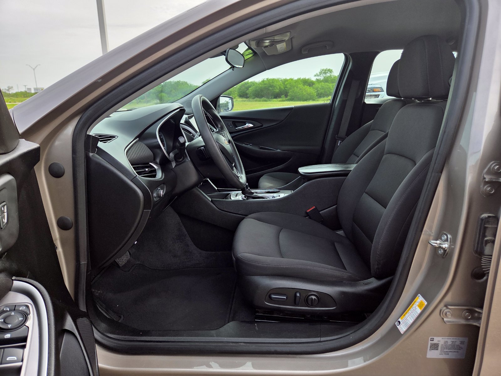 Used 2024 Chevrolet Malibu LT FWD image 13