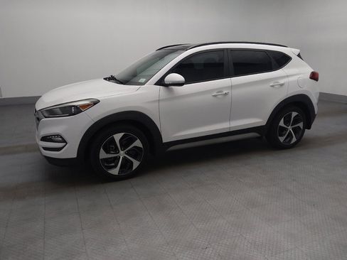 Used 2018 Hyundai Tucson Value FWD image 2