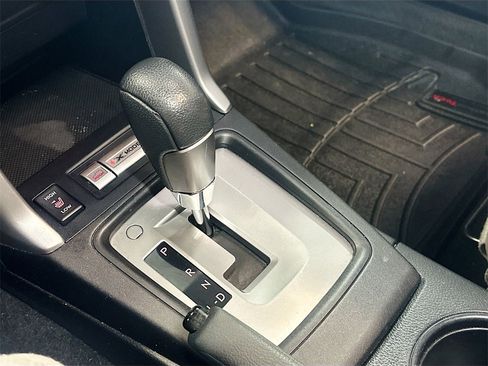 Used 2015 Subaru Forester 2.5i Limited image 18